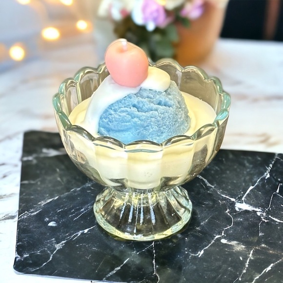 ⚠️SALE Candle // Handmade Blue Ice Cream Candle SEND OFFERS 🥳 - Picture 6 of 6
